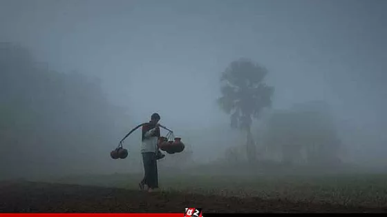 শীতের চাদরে মোড়া তেঁতুলিয়া, তাপমাত্রা নামল ১২ ডিগ্রিতে