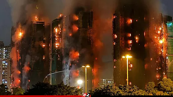 হংকংয়ে ভয়াবহ আগুনে নিহত বেড়ে ১৩   