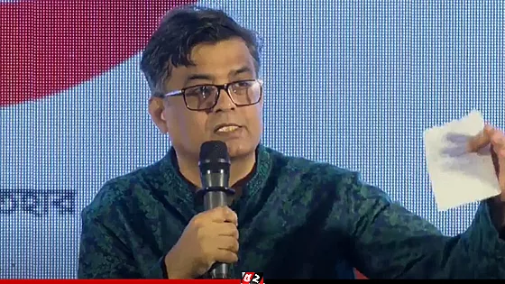 সাবেক স্বরাষ্ট্রমন্ত্রী কামালকে দিয়ে প্রত্যর্পণ শুরু হবে : প্রেস সচিব