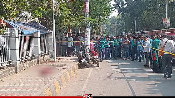 খুলনায় আদালত চত্ত্বরে দুর্বৃত্তের হামলা, নিহত ২