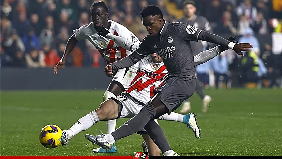 টানা তিন ম্যাচে জয় শূন্য রিয়াল, শীর্ষে বার্সালোনা