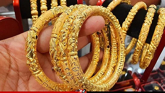 ডিসেম্বরের শুরুতেই বাড়লো স্বর্ণের দাম
