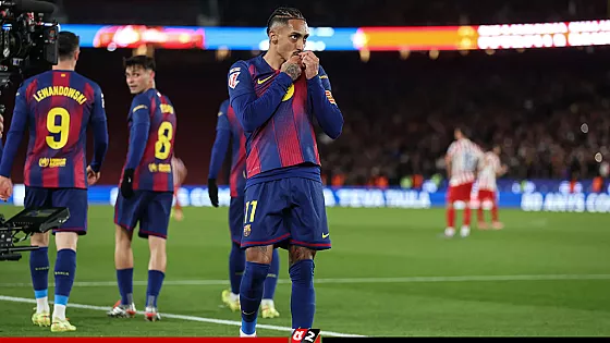 আতলেতিকো বাধা পেরিয়ে টেবিলের শীর্ষে বার্সেলোনা