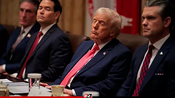 আবারও ঘুমিয়ে পড়লেন ট্রাম্প