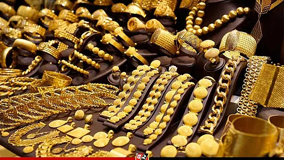 বিশ্ববাজারে অস্থির স্বর্ণের দাম, দেশের বাজারে ভরি কত?