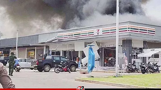 কম্বোডিয়ায় থাইল্যান্ডের বিমান হামলা, শঙ্কায় ট্রাম্পের শান্তিচুক্তি