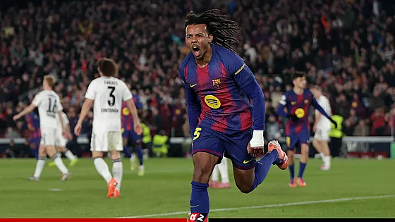 কুন্দের জোড়া গোলে অবশেষে জয়ে ফিরল বার্সা