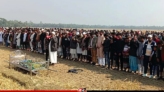 শিশু সাজিদের দাফন সম্পন্ন, জানাজায় মানুষের উপচেপড়া ভিড়