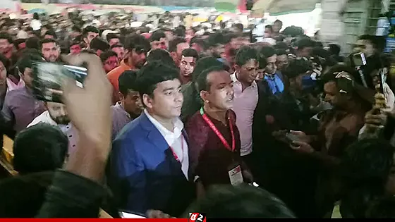 ওসমান হাদিকে গুলির প্রতিবাদে ছাত্রদলসহ বিভিন্ন সংগঠনের বিক্ষোভ