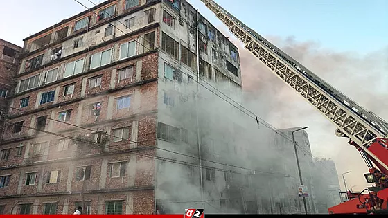 কেরানীগঞ্জে ১২ তলা ভবনে ভয়াবহ আগুন