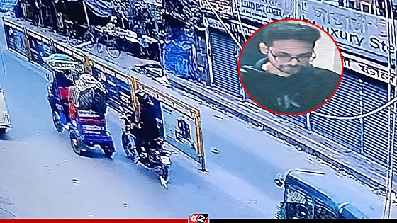 হাদিকে গুলির ঘটনায় সন্দেহভাজন হামলাকারীর ছবি প্রকাশ, তথ্য চেয়েছে ডিএমপি