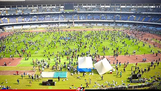 মেসিকে দেখতে না পেয়ে স্টেডিয়াম ভাঙচুর করল ক্ষুব্ধ দর্শক