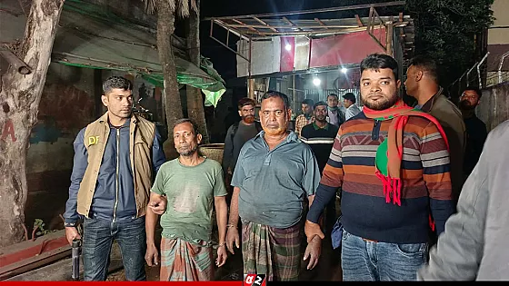 খুলনায় অস্ত্র তৈরির কারখানার সন্ধান, আটক ৩