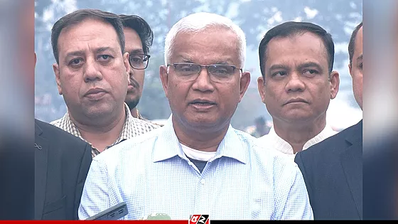 খালেদা জিয়ার শারীরিক অবস্থা এখন বেশ স্থিতিশীল: ডা. জাহিদ   