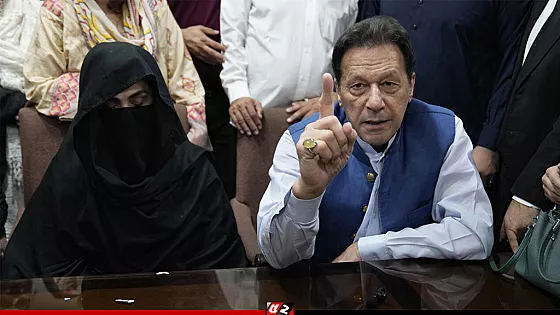 ইমরান খান ও তার স্ত্রীকে ১৭ বছরের কারাদণ্ড