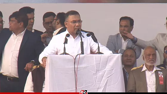 দেশে ফিরে বক্তব্য রাখছেন তারেক রহমান