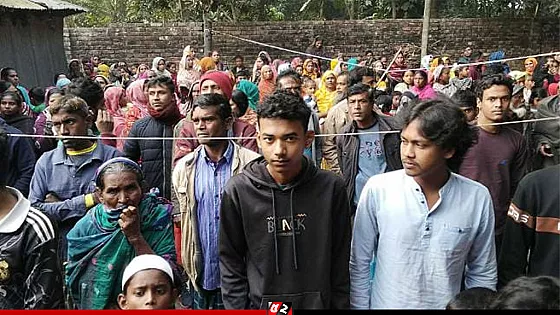 একই ঘরে ঝুলছিলো মা মেয়ের মরদেহ