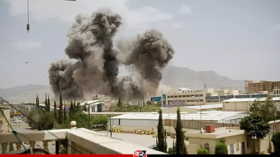 ইয়েমেনে সৌদি নেতৃত্বাধীন জোটের বিমান হামলা