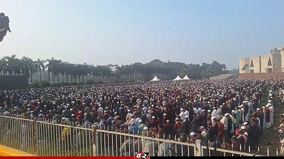 লাখো মানুষের অংশগ্রহণে খালেদা জিয়ার জানাজা অনুষ্ঠিত   