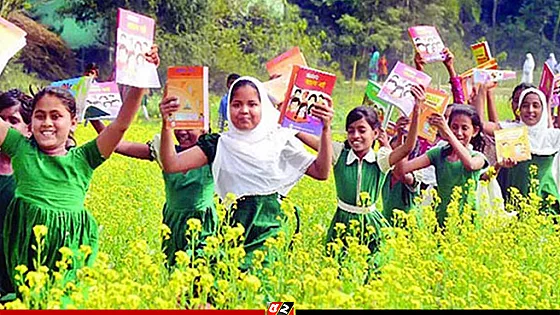 বছরের প্রথম দিনে নতুন বই হাতে পাবে শিক্ষার্থীরা