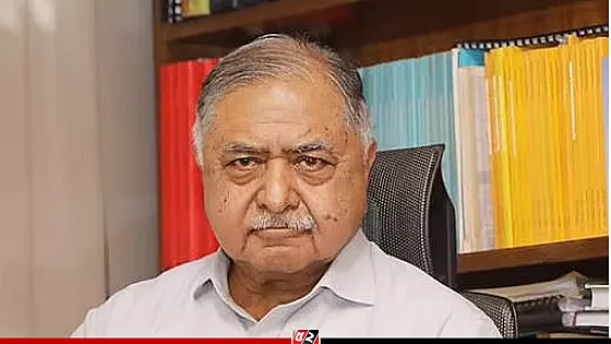 হাসপাতালে ড. কামাল হোসেন