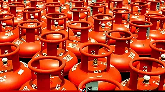 বাড়লো এলপি গ্যাসের দাম