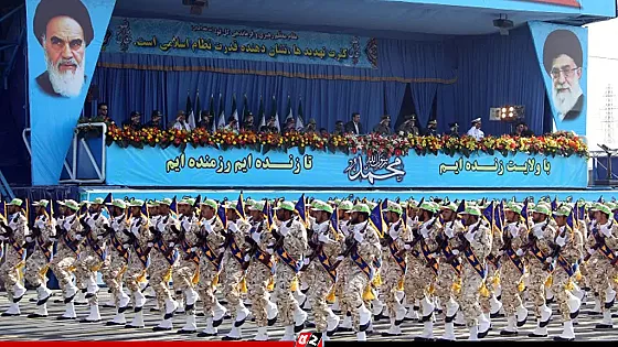 সরকার বিরোধী আন্দোলন দমনে ‘রেড লাইন’ ঘোষণা ইরানী সেনাবাহিনীর