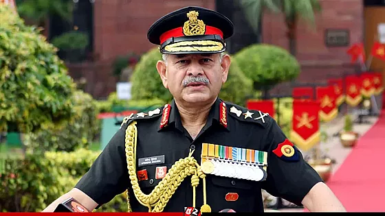 বাংলাদেশের সঙ্গে যোগাযোগের একাধিক চ্যানেল খোলা রয়েছে: ভারতের সেনাপ্রধান