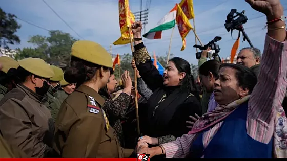 কাশ্মীরে মুসলিম শিক্ষার্থীর আধিক্যের অভিযোগে মেডিকেল কলেজের স্বীকৃতি বাতিল