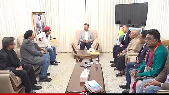 তারেক রহমানের সঙ্গে জাতীয় কবিতা পরিষদের কবিদের মতবিনিময়