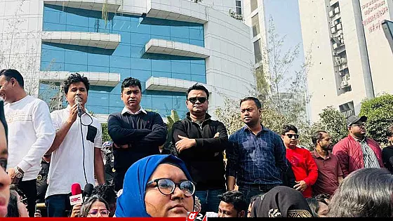 তিন অভিযোগে নির্বাচন ভবন ঘেরাও করেছে ছাত্রদল