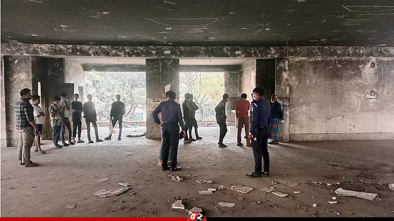 সেই পরিত্যক্ত কমিউনিটি সেন্টার থেকে ২ পোড়া মরদেহ উদ্ধার