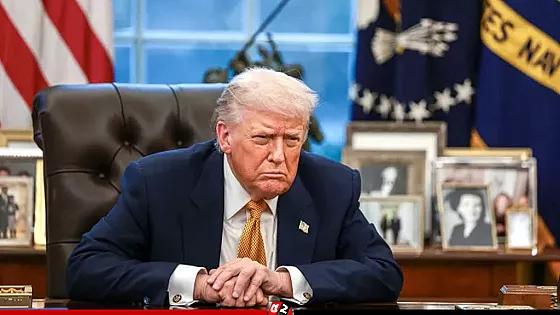 পহেলা ফেব্রুয়ারি থেকে যুক্তরাজ্যের সব পণ্যের ওপর ১০ শতাংশ শুল্ক