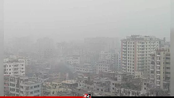 মেঘের আড়ালে রোদের খেলা, ঢাকায় ঝড়–বৃষ্টির নেই আশঙ্কা