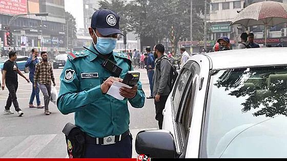 ৪৮ ঘণ্টায় ট্রাফিক আইন লঙ্ঘনে ডিএমপির ৩,৩৮১ মামলা
