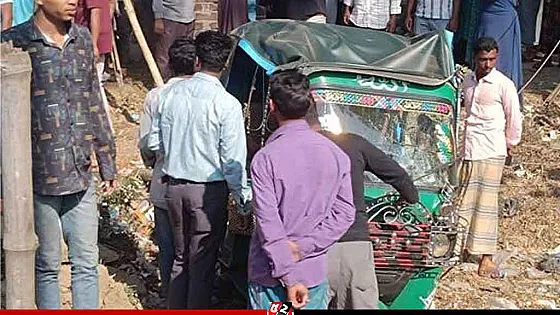 চট্টগ্রামে সড়ক দুর্ঘটনায় মাদরাসা ছাত্রীসহ দুইজন নিহত