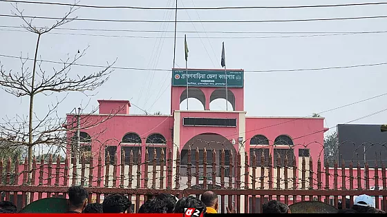 জামিন পাওয়া আসামির পরিচয়ে পালালো হত্যা মামলার আসামি