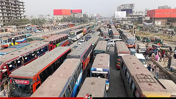 শনির আখড়া এলাকায় ঢাকা-চট্রগ্রাম মহাসড়ক অবরোধ