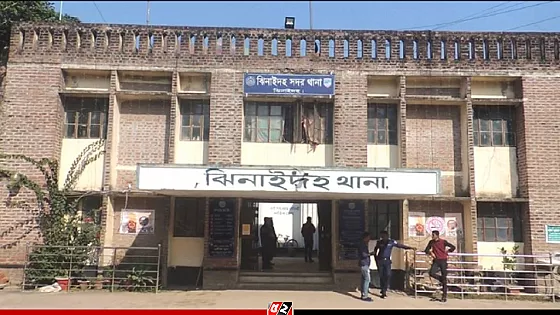 ভোট চাওয়ার নাম করে বাড়িতে ঢুকে ডাকাতি