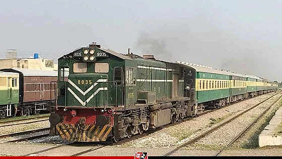  পাকিস্তান থেকে ট্রেনের বগি ও ওয়াগন কিনতে চায় বাংলাদেশ