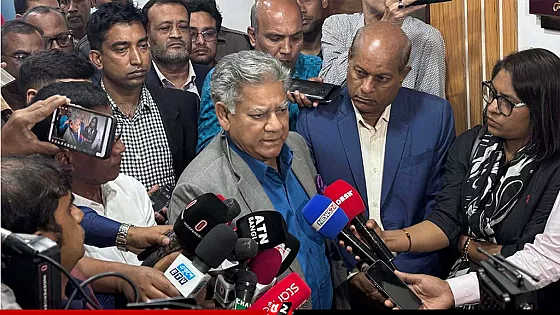 বন্দর নিয়ে চুক্তি করতে ডিপি ওয়ার্ল্ড আরও সময় চায় : নৌ উপদেষ্টা