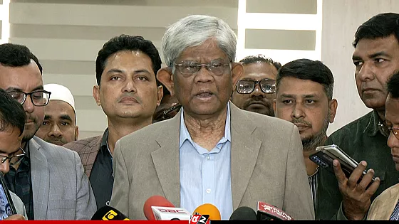 ধাপে ধাপে ক্ষতিপূরণ পাবেন পাঁচ ব্যাংকের ক্ষতিগ্রস্ত শেয়ারহোল্ডাররা: অর্থ উপদেষ্টা