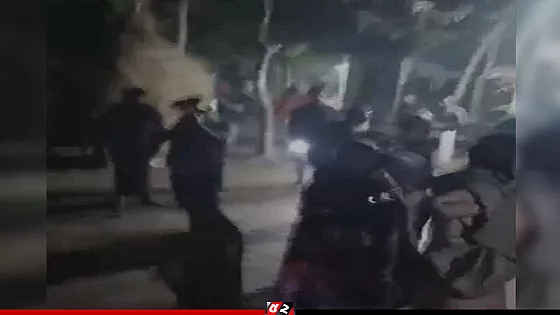 সংখ্যালঘু সম্প্রদায়ের বাড়িতে আগুন দেওয়ার অভিযোগ জামায়াত কর্মীদের বিরুদ্ধে