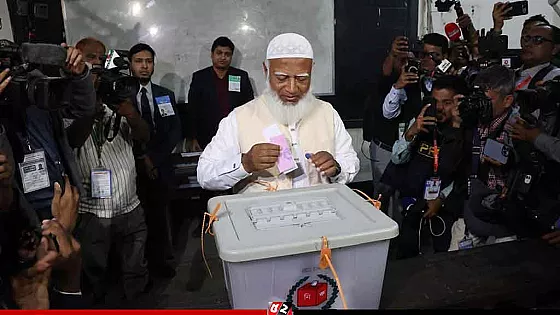 ভোট দিলেন জামায়াত আমির 