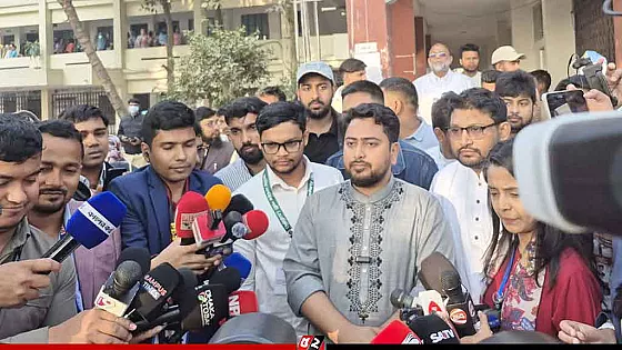 ভয়ভীতি উপেক্ষা করে ভোট কেন্দ্রে আসনু: নাহিদ ইসলাম