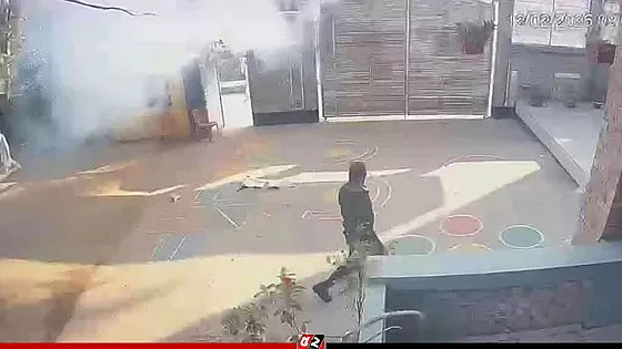 গোপালগঞ্জে ভোটকেন্দ্রে ককটেল বিস্ফোরণ, শিশুসহ আহত ৩