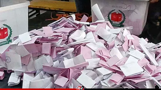 চলছে ভোট গণনা 