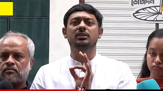 রিটার্নিং কর্মকর্তার কার্যালয়ে অভিযোগ নিয়ে নাসীরুদ্দীন