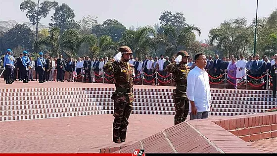 জাতীয় স্মৃতিসৌধে প্রধানমন্ত্রীর শ্রদ্ধা
