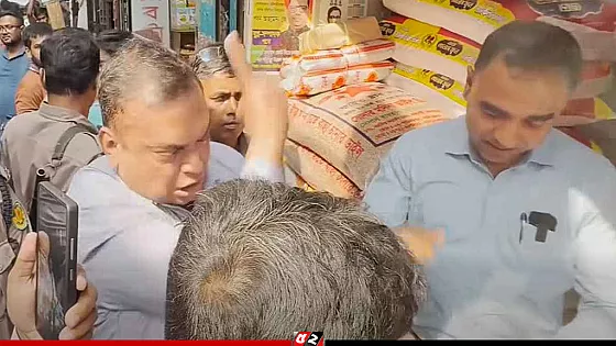 বাজার মনিটরিংয়ে গিয়ে ‘মবের’ শিকার ভোক্তা অধিকারের ম্যাজিস্ট্রেট